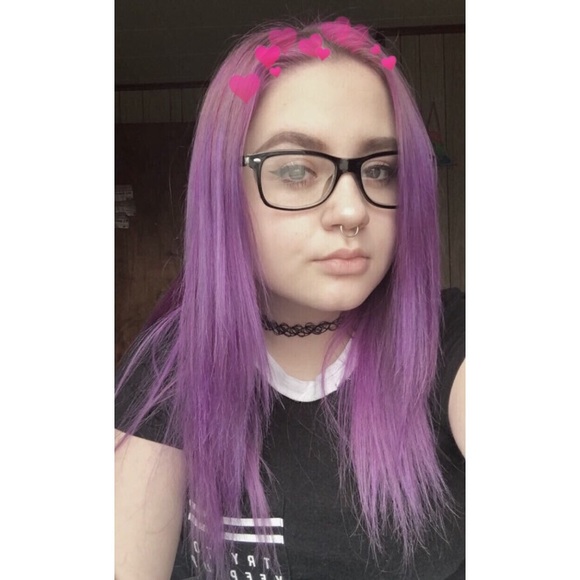 Profile Picture of Ava Thompson (@avaaleeann) on Poshmark