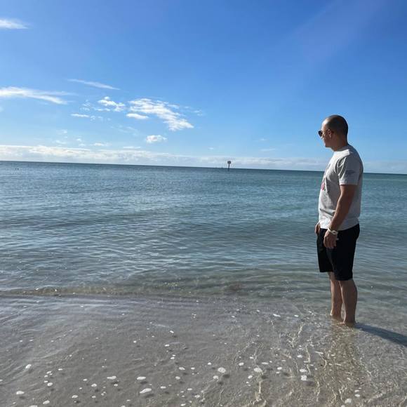 Profile Picture of Oleg Golubev (@oleg_golubev) on Poshmark