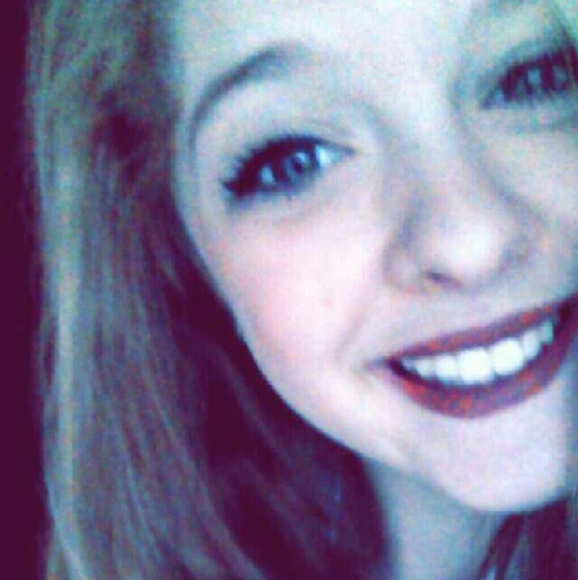 Profile Picture of Jalyn Adams (@jalynadams45) on Poshmark