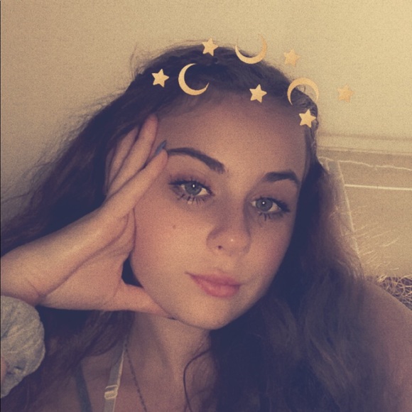 Profile Picture of Rylee Chapuis (@r_chapuis) on Poshmark