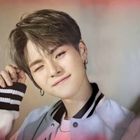 Profile Picture of Crystal Li  (@crystal-li-251) on Quora