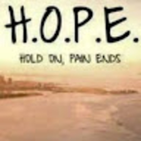 Profile Picture of Amanda Craven (@nanabeth96) on Poshmark