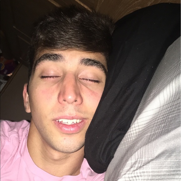 Profile Picture of Omar Diab (@omardballin) on Poshmark