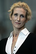 Profile Picture of Chloe Dallimore - Wikipediaon Wikipedia