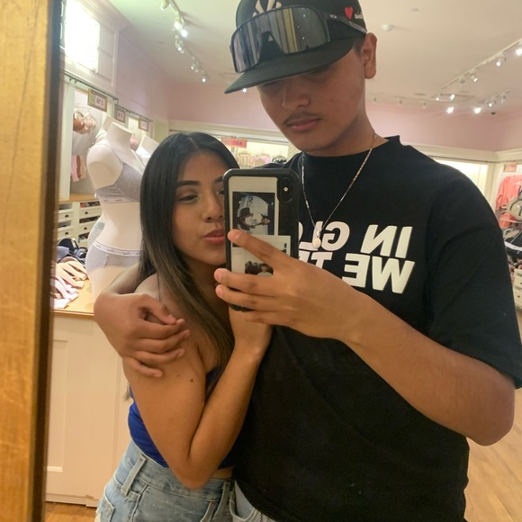 Profile Picture of Jessica Michell (@jessicamiche980) on Poshmark