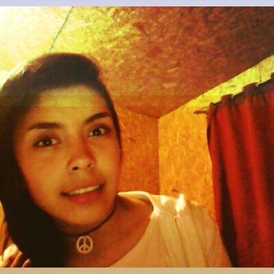 Profile Picture of Alejandra Fierro (@alejandra_15luz) on Twitter