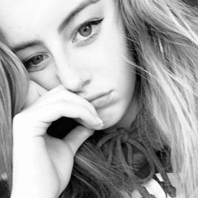 Profile Picture of Renee Warren (@reneelaine) on Tiktok