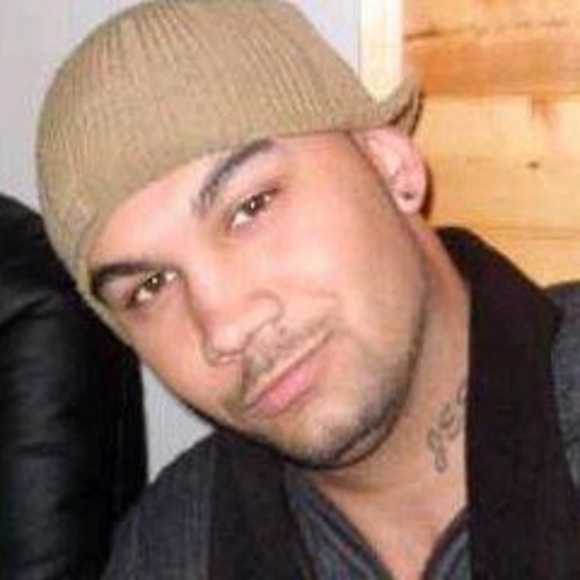 Profile Picture of Jesse Hebert (@jehebe_101) on Poshmark