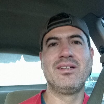 Profile Picture of Juan Caraveo (@karaperro) on Twitter