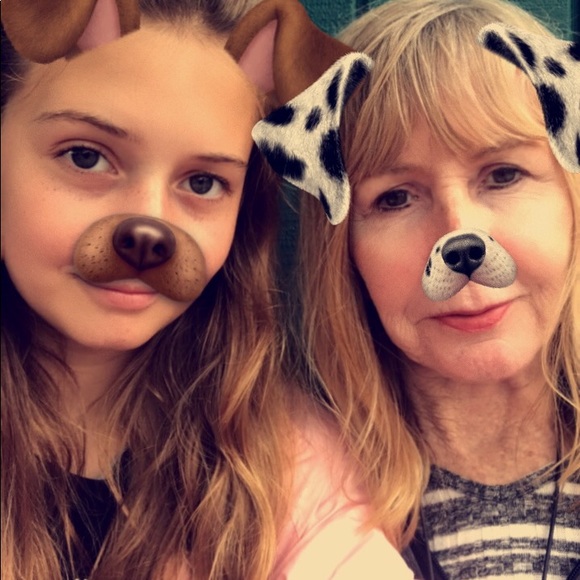 Sandra Plumleigh - Poshmark Profile Picture of Sandra Plumleigh (@moonmave) on Poshmark