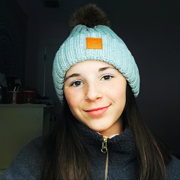 Profile Picture of Anna Puttick (@annap_262) on Poshmark