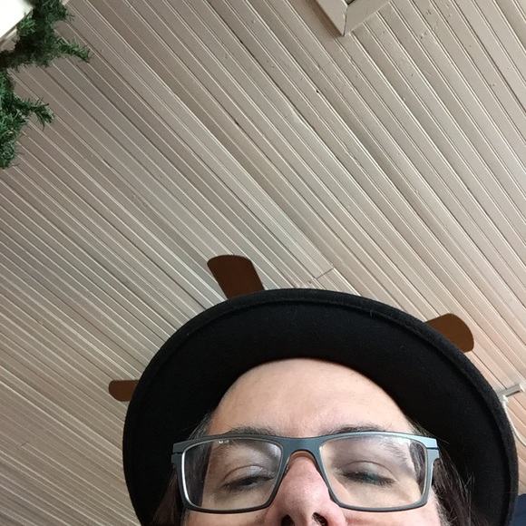 Profile Picture of Larry Goode (@duane200) on Poshmark