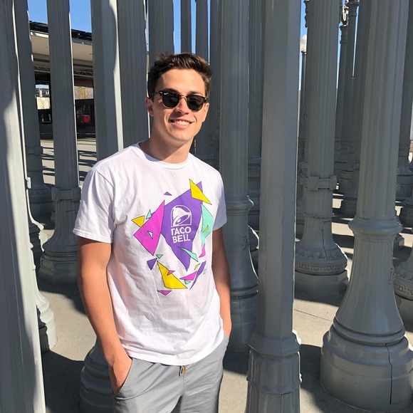 Profile Picture of Tommy Teravainen (@tommyteravainen) on Poshmark
