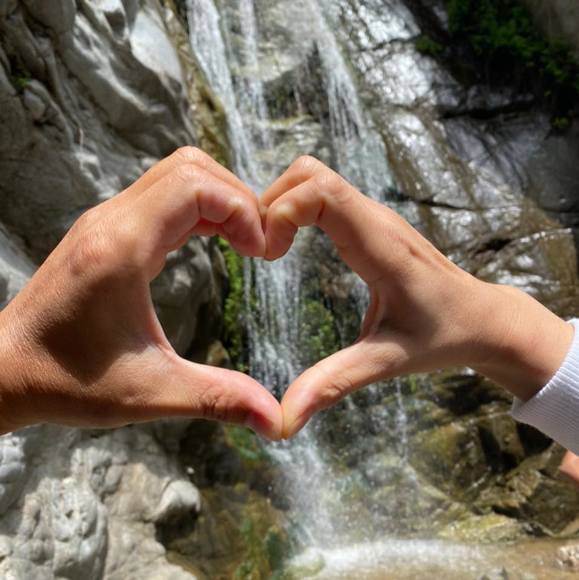 Profile Picture of Mike Ta (@miketa72) on Poshmark