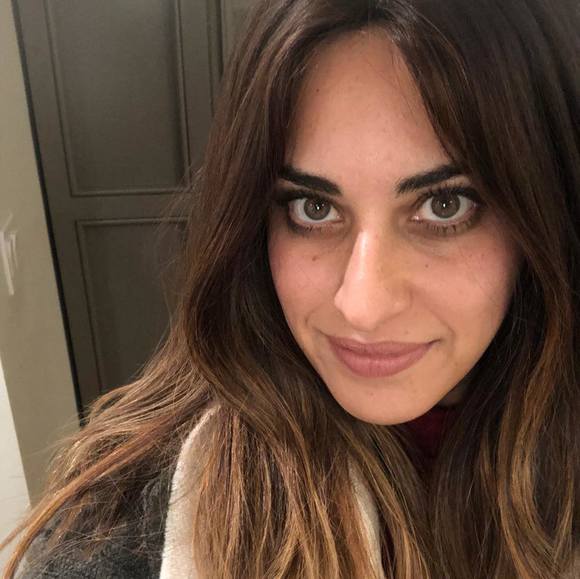 Profile Picture of Davina Amrami (@damrami) on Poshmark