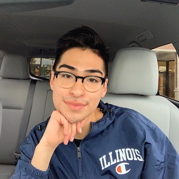 Profile Picture of Daniel Echeverria (@givenchydan) on Poshmark