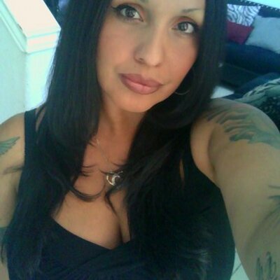 Profile Picture of Dani Powers (@40mommapowers) on Twitter