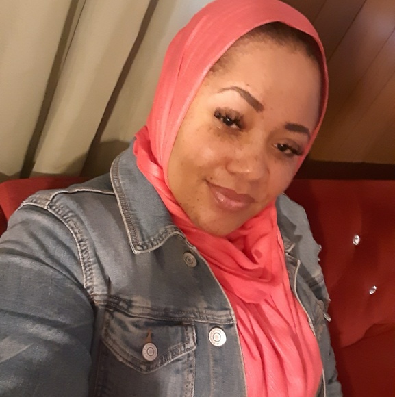 Profile Picture of Raushanah Abdullah (@raushanah1982) on Poshmark