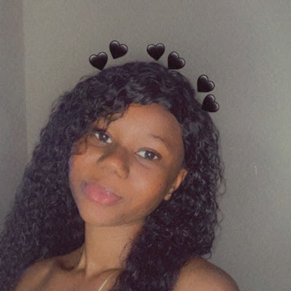 Profile Picture of Binta Sylla (@bintasylla224) on Poshmark