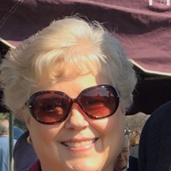 Profile Picture of Sherri Scherer (@sherri6612) on Poshmark