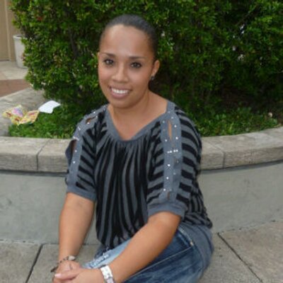 Profile Picture of Ely (@andreita_lara25) on Twitter