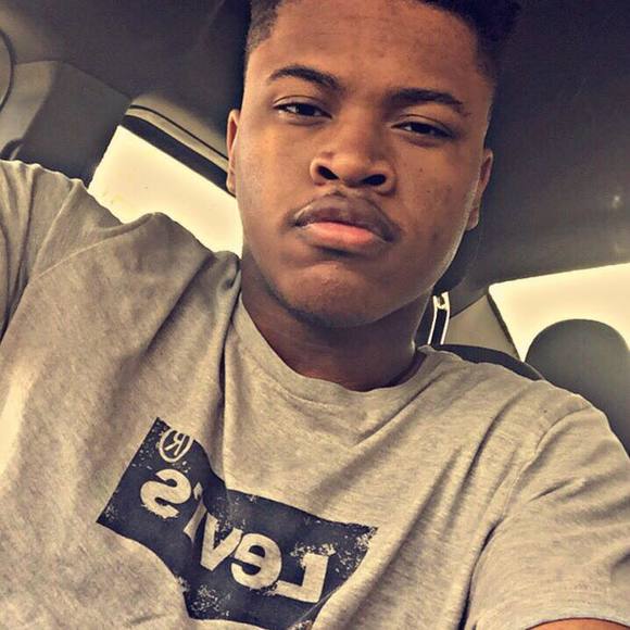 Profile Picture of Alonzo Collins (@lonzz97) on Poshmark