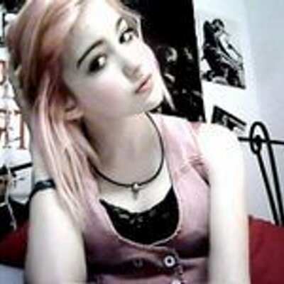 Profile Picture of Karyn Walker (@KarynWalker12) on Twitter