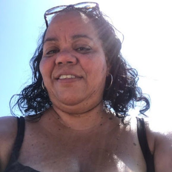 Profile Picture of Lucy Gibson (@lgibson8811) on Poshmark