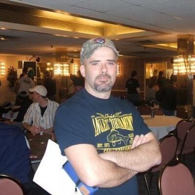Profile Picture of Stephen Openshaw (@PigsofWar) on Twitter
