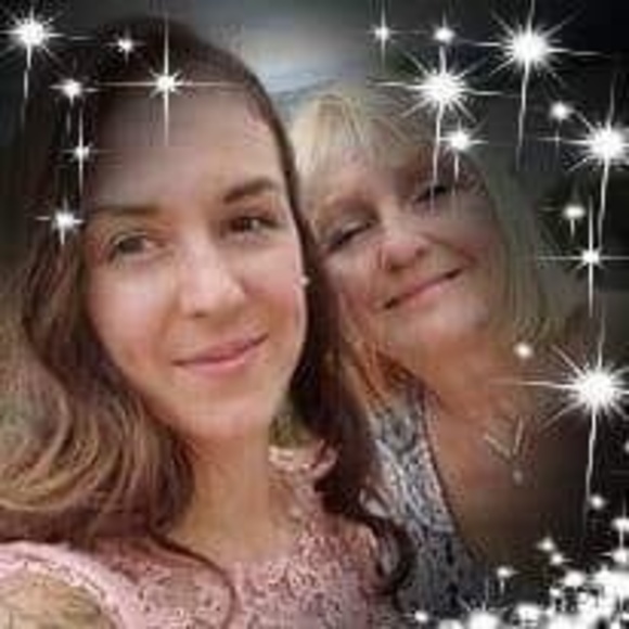 Profile Picture of Ginette Rodrigue (@rodriguegi) on Poshmark