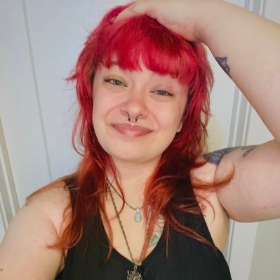 Profile Picture of rose emory (@rose__emory) on Twitter