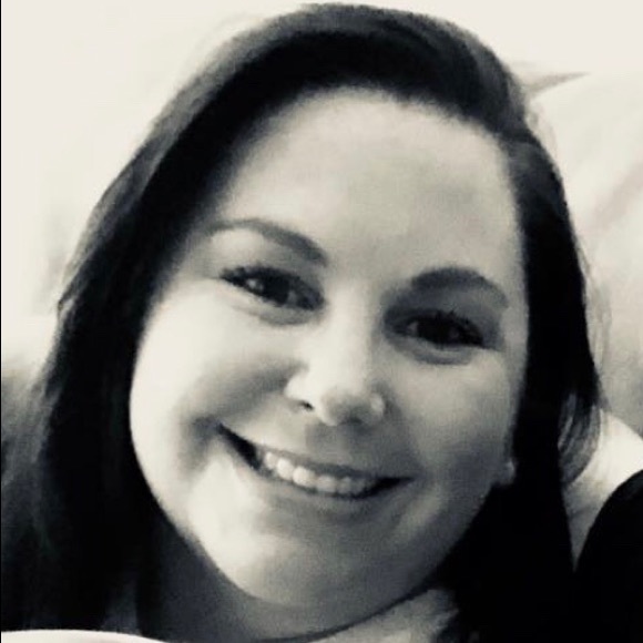 Profile Picture of Stephanie Settles (@sdk7575) on Poshmark