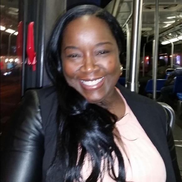 Profile Picture of Carlene Simmons (@niecey911) on Poshmark