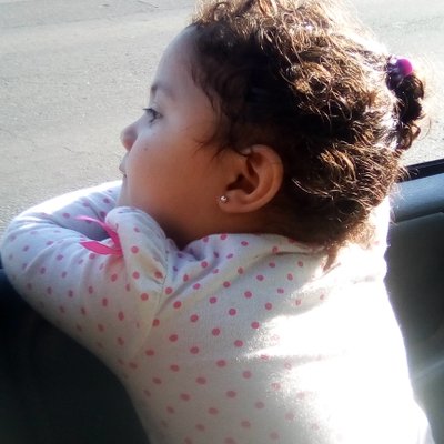 Profile Picture of Vivían De Nevarez (@NevarezVivian) on Twitter