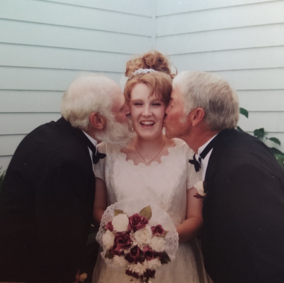 Profile Picture of Carrie Harthun (@carrieharthun) on Poshmark