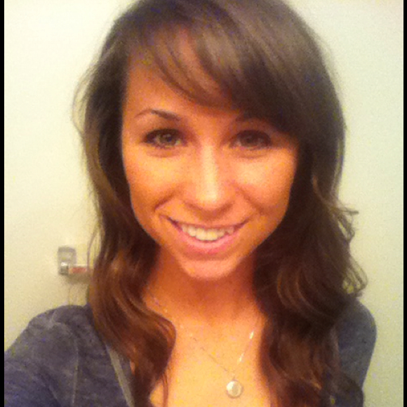 Profile Picture of Erika Barlow (@erikajb) on Poshmark