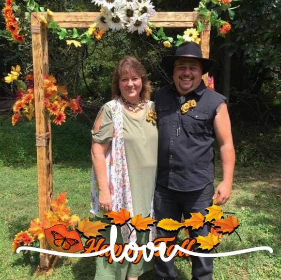 Profile Picture of Sue Fares (@shall620) on Poshmark