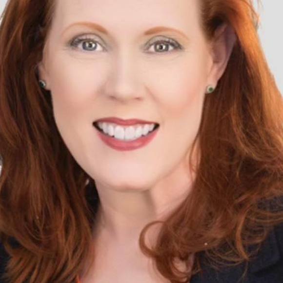 Profile Picture of Laura Boase (@lauraboase) on Poshmark