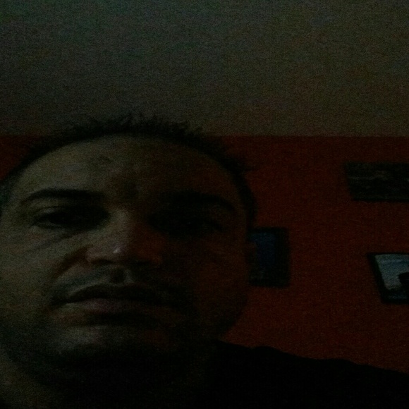 Profile Picture of Juan Claudio (@juan208) on Poshmark