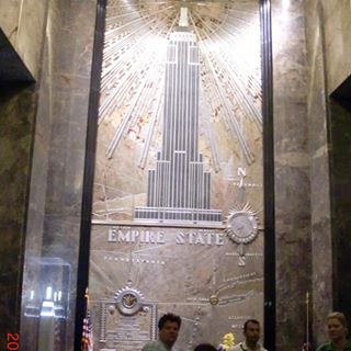 Profile Picture of Lingli Zhang (@lingli.zhang.12) on Facebook