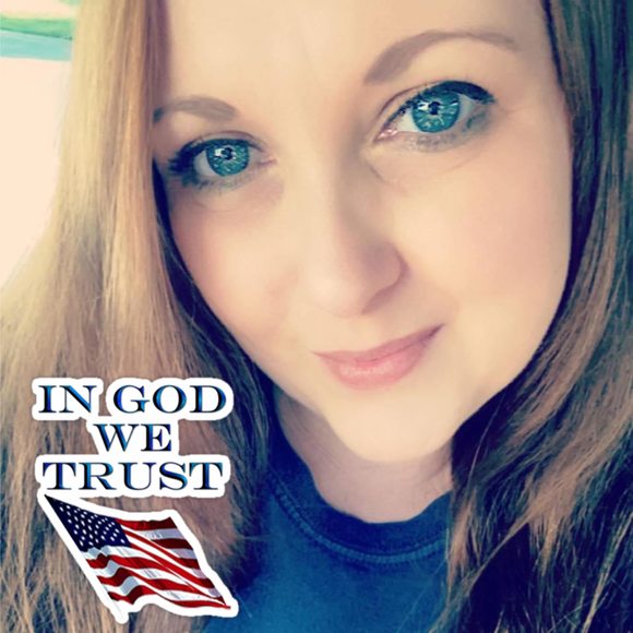 Profile Picture of Heather Hudson (@hmarie0679) on Poshmark