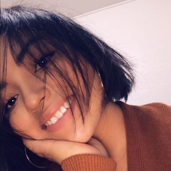 Profile Picture of Vanessa Perez ramos (@vanexo1010) on Poshmark