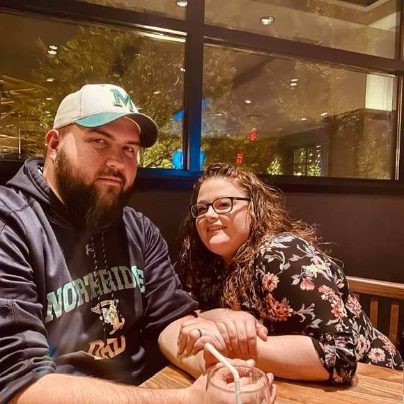 Profile Picture of Sarah Huser (@huser08) on Poshmark