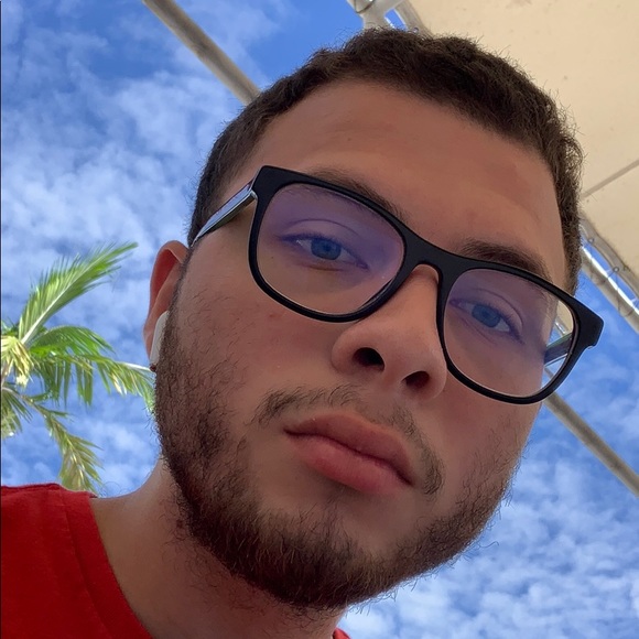 Profile Picture of Daniel Hashim (@kessaverse) on Poshmark