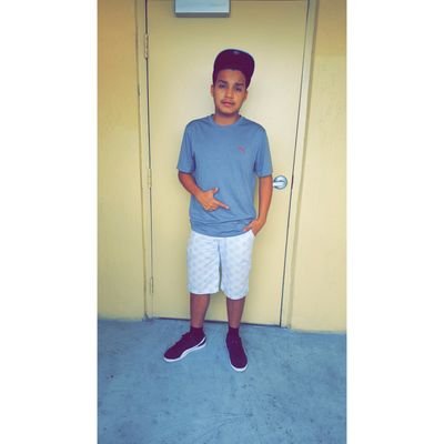 Profile Picture of Carlos Miron (@carlosm__10) on Twitter