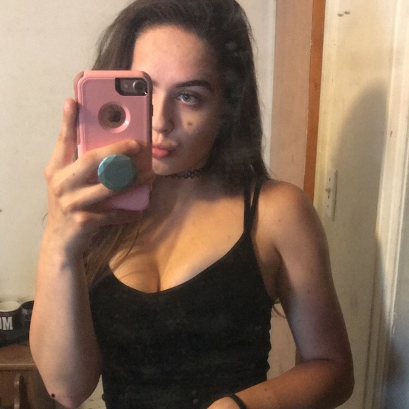 Profile Picture of Sarah Chilberti (@den_sar17) on Poshmark