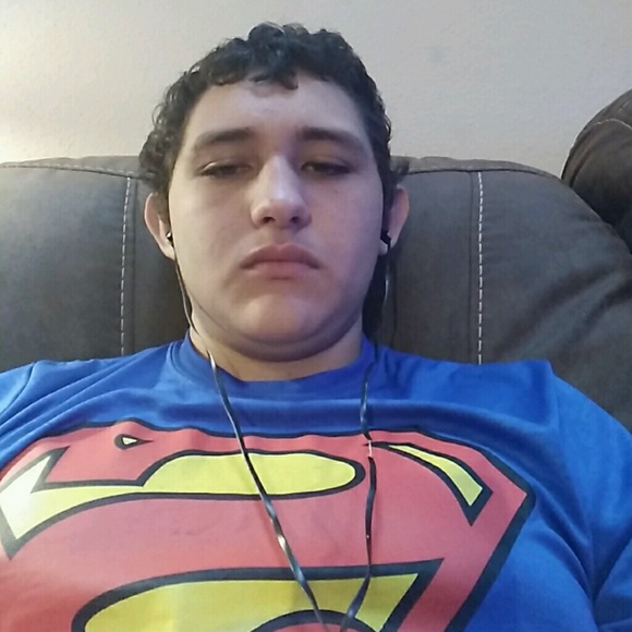 Profile Picture of Tony Walls (@tonywalls16) on Poshmark