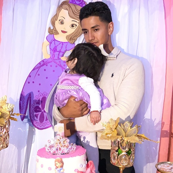 Profile Picture of Guillermo Pacheco (@fashiontoptrend) on Poshmark