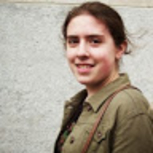 Profile Picture of Gabrielle Perlman (@gosailthesea) on Poshmark