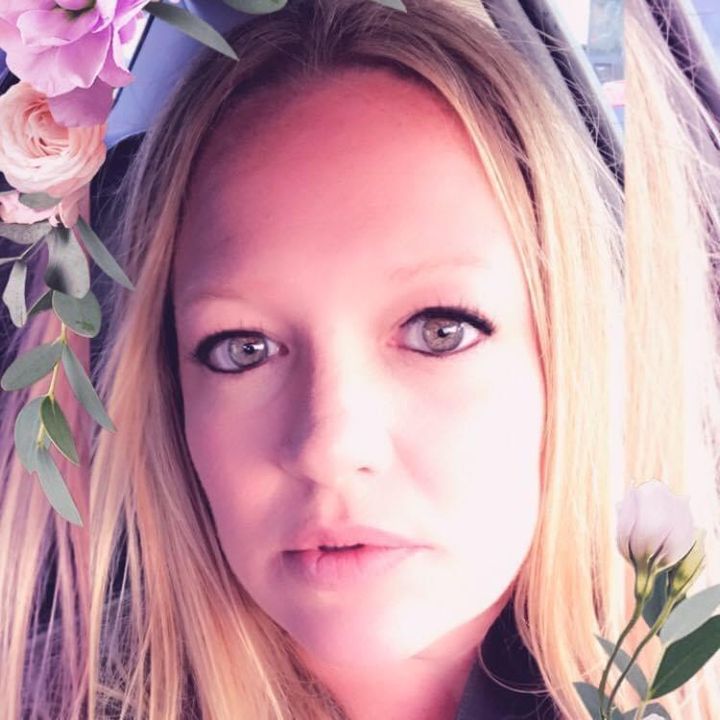 Profile Picture of amandaweltch (@amandaweltch) on Tiktok